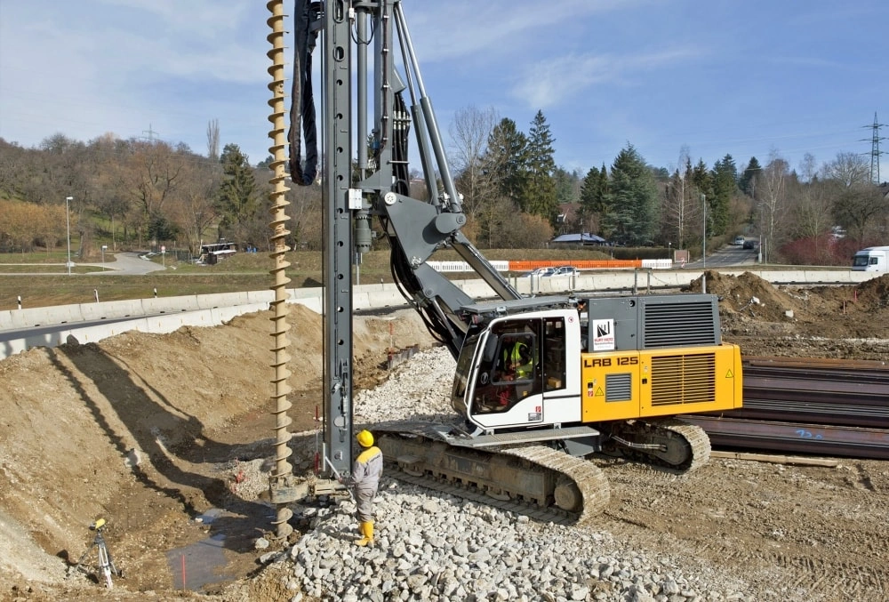 Difference Between Auger Drilling Rig and Rotary Drilling Rig