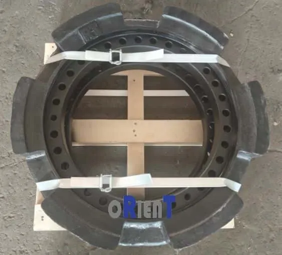 Hitachi KH180-3 idler, sprocket and Bauer BG28 idler shipment