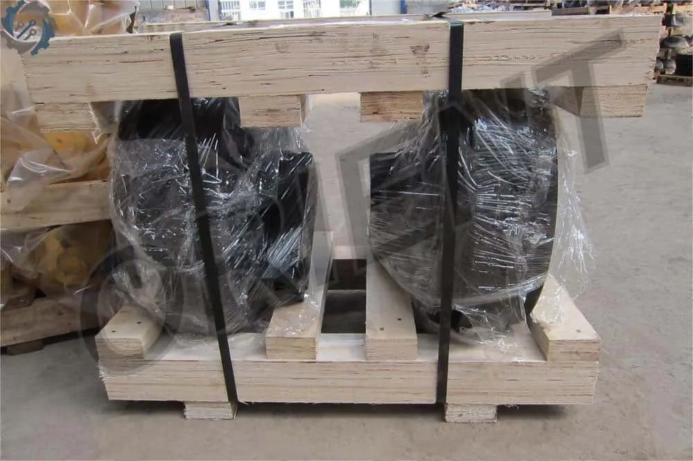 Shipment of Komatsu Excavator and SHANTUI Bulldozer Undercarriage Parts